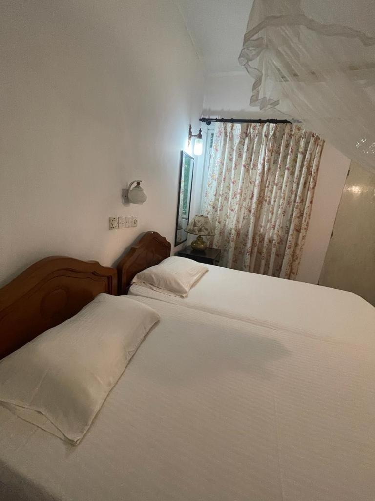 Kandy Inn Madugalle'S Family Guest House Dış mekan fotoğraf
