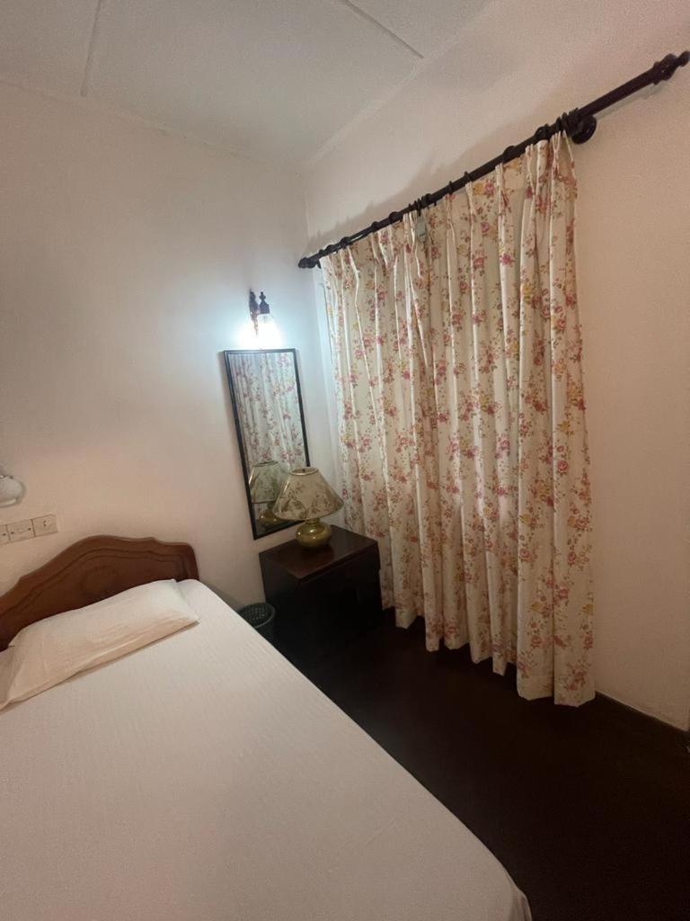 Kandy Inn Madugalle'S Family Guest House Dış mekan fotoğraf