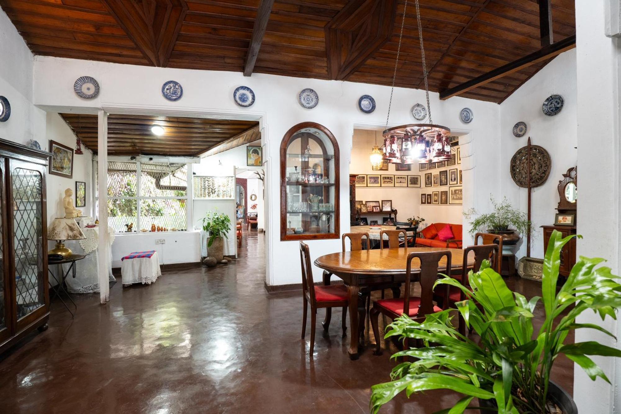 Kandy Inn Madugalle'S Family Guest House Dış mekan fotoğraf